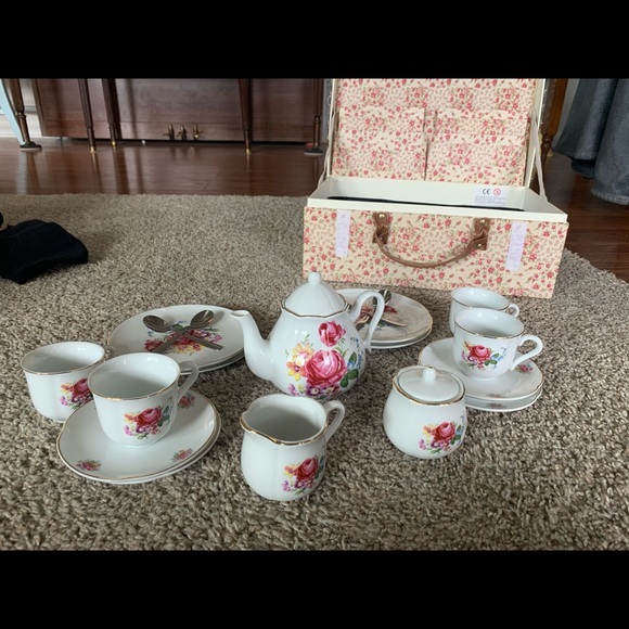 Reutter Antique Porcelain Dresden Rose Tea Set - Picture 2 of 3